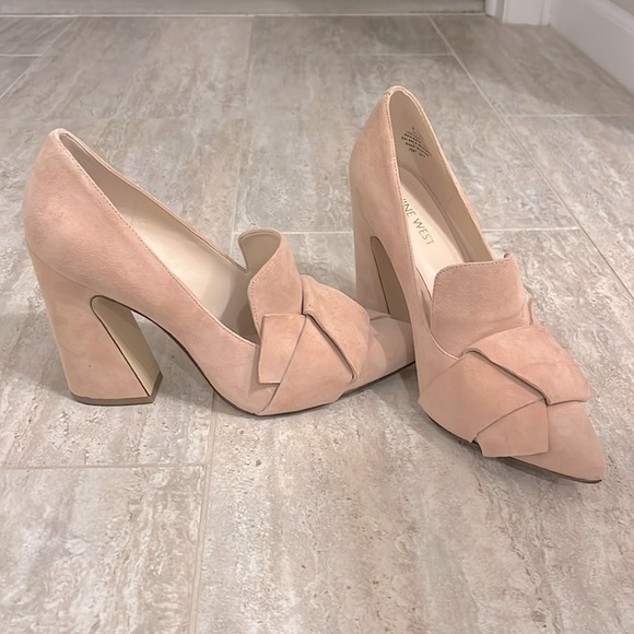 Nine West Shoes - Nine West dusty pink suede leather pumps